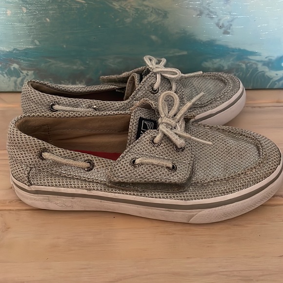 SPERRY TopSider girls silver boat shoes size 11 GUC - Picture 6 of 14